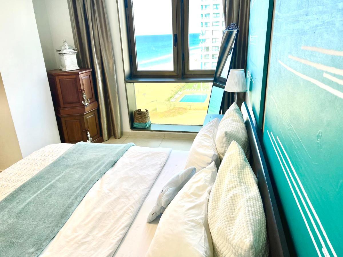 Beach Apartment- Breathtaking Views With Bomb Shelter Herzliya Ngoại thất bức ảnh