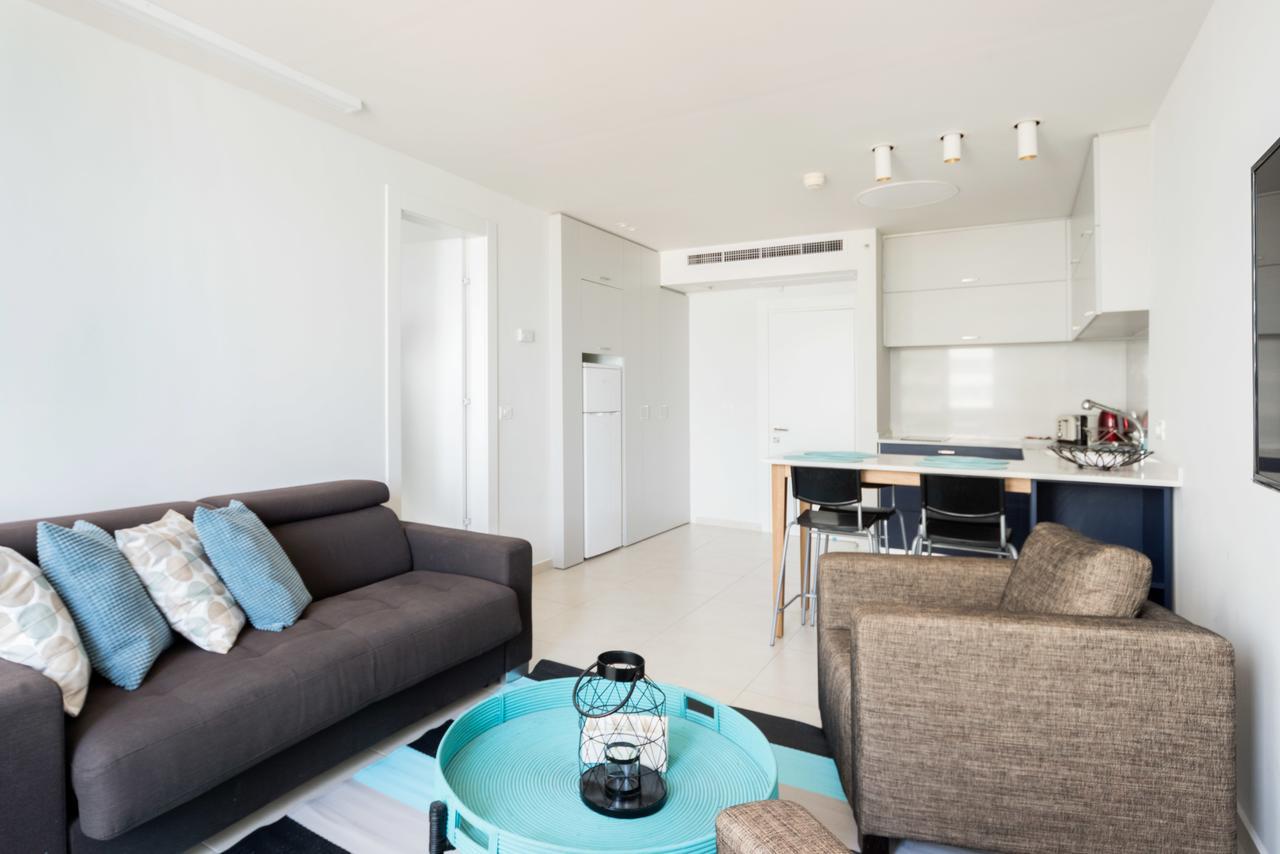 Beach Apartment- Breathtaking Views With Bomb Shelter Herzliya Ngoại thất bức ảnh