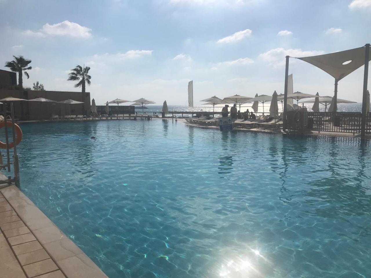 Beach Apartment- Breathtaking Views With Bomb Shelter Herzliya Ngoại thất bức ảnh